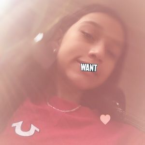 Meet your Posher, Idaly